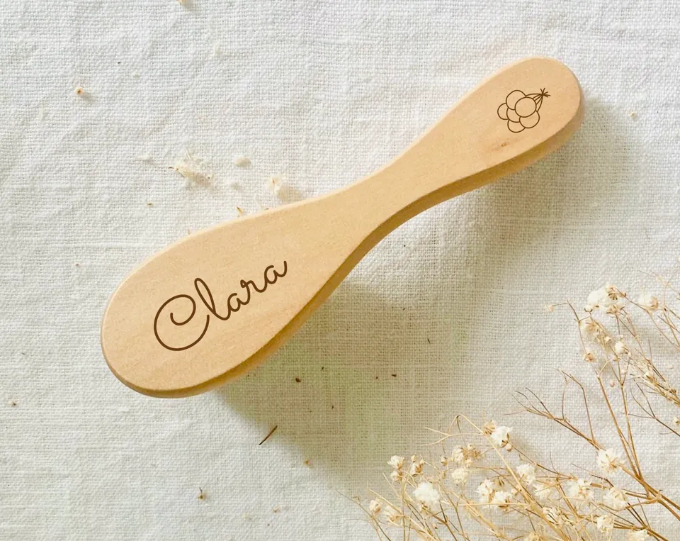Les Petits Citrons La Chambre Hugo Bürste Holz personalisiert