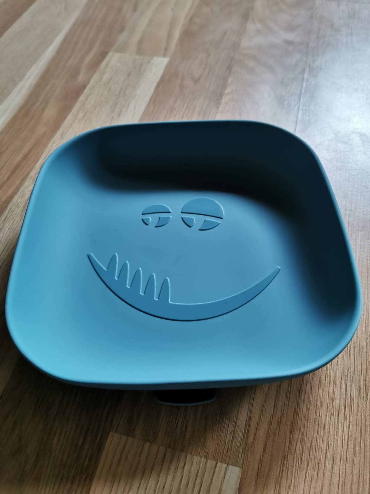 MiaMia Kindergeschirr Silikonteller Saugnapf Monster Petrol