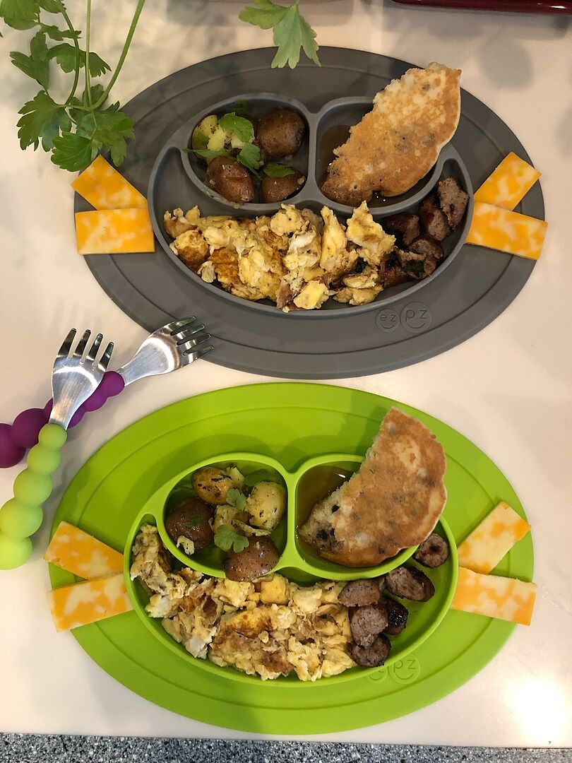 ezpz Happy Collection Happy Bowl Saugnapf-Schüssel 5er Grau