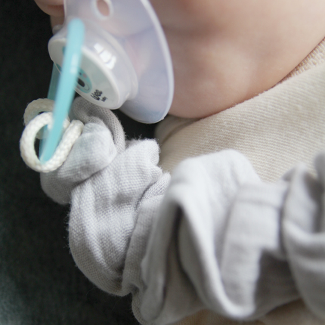 BabyJem Beslenme Schnullerband Baumwolle Musselin