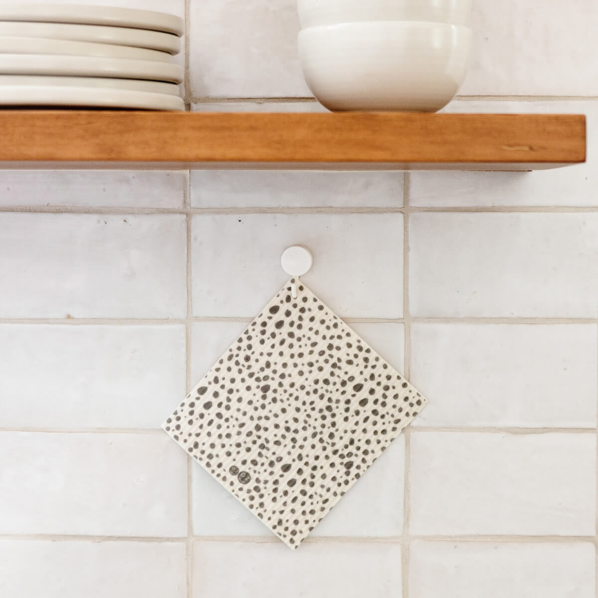 ezpz Cleaning Papiertuch waschbar Organic Dots Gray mit Haken